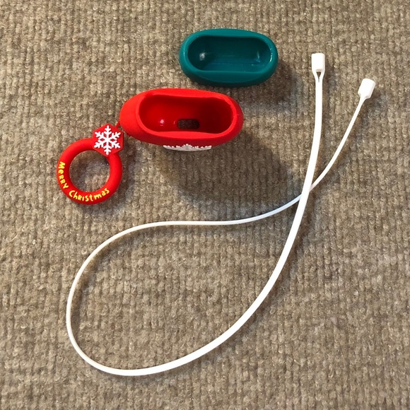 AirPod 🎄 Case - Picture 4 of 6